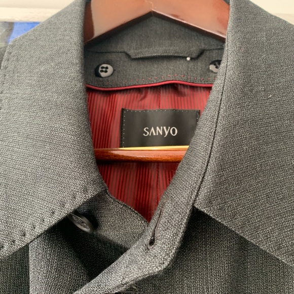 Sanyo charcoal wool and tencel overcoat. Removable breath thermal lining. size44 - Picture 5 of 13